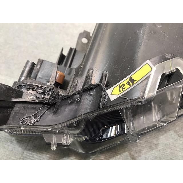 ハイラックス GUN125 純正 後期 右 ヘッドライト/ランプ LED