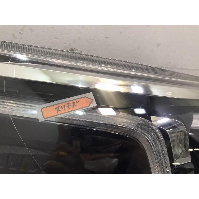 ハイラックス GUN125 純正 後期 右 ヘッドライト/ランプ LED 