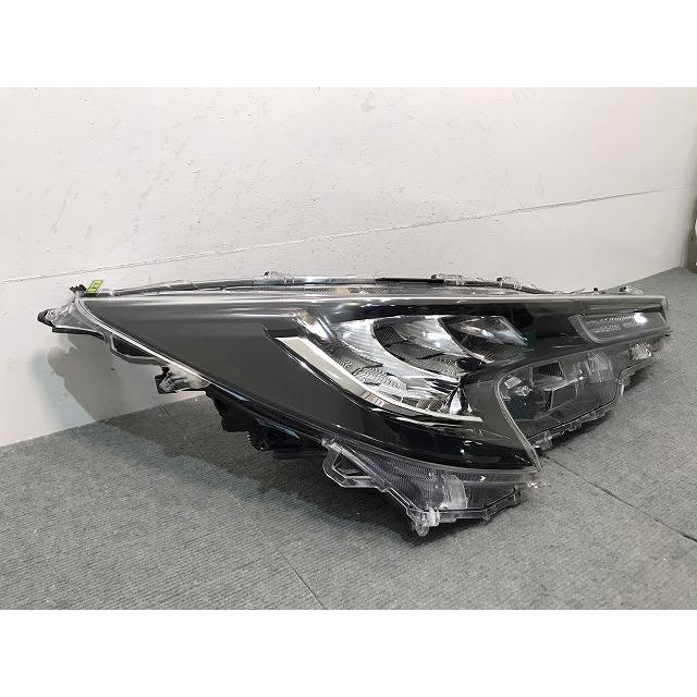 カローラスポーツ/210/NRE210H/NRE214H/ZWE211H 純正 右ヘッドライト