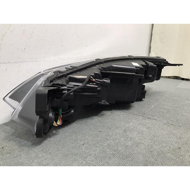 キックス KICKS/P15 純正 右ヘッドライト/ランプ LED レベライザー
