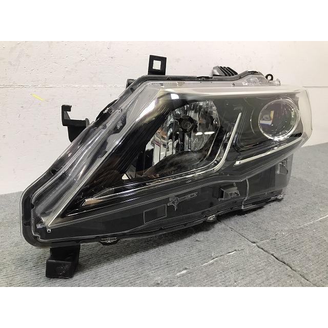セレナ ハイウェイスター S X G XV C27 純正 前期 左ヘッドライト LED
