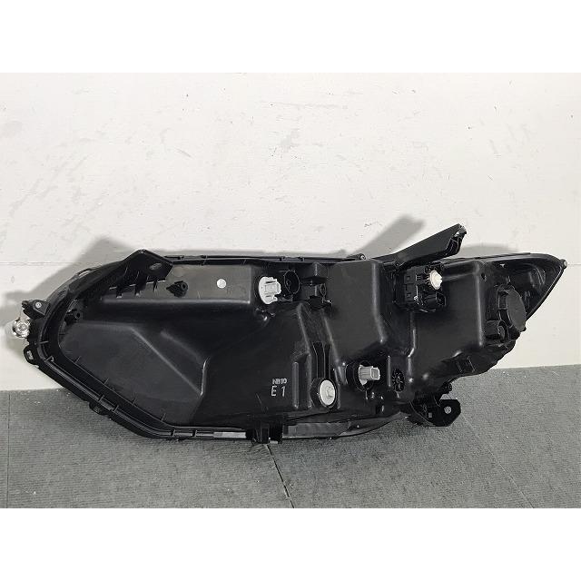 シャトル ハイブリット GK8 GK9 GP7 GP8 純正 前期 右ヘッドライト