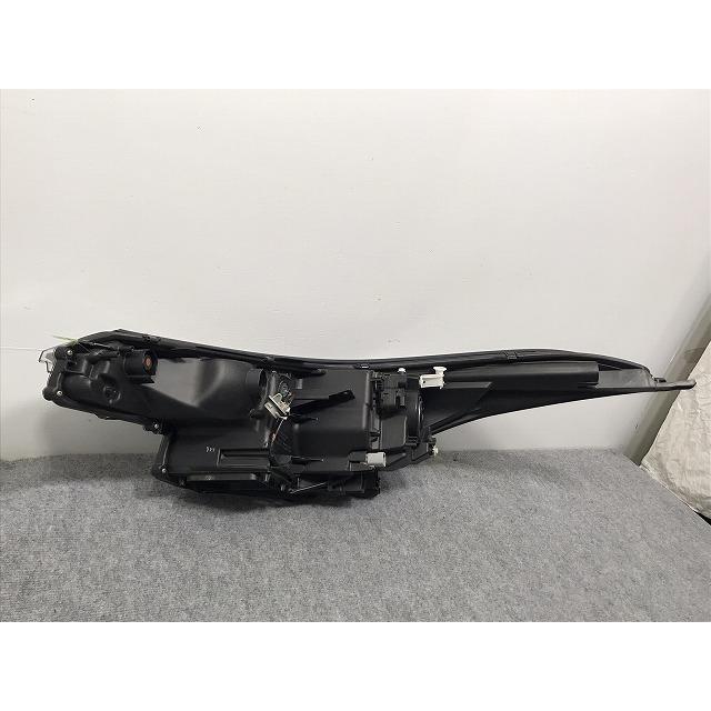 C-HR/CHR ZYX10/ZYX11/NGX50/NGX10 純正 前期 右 ヘッドライト/ランプ