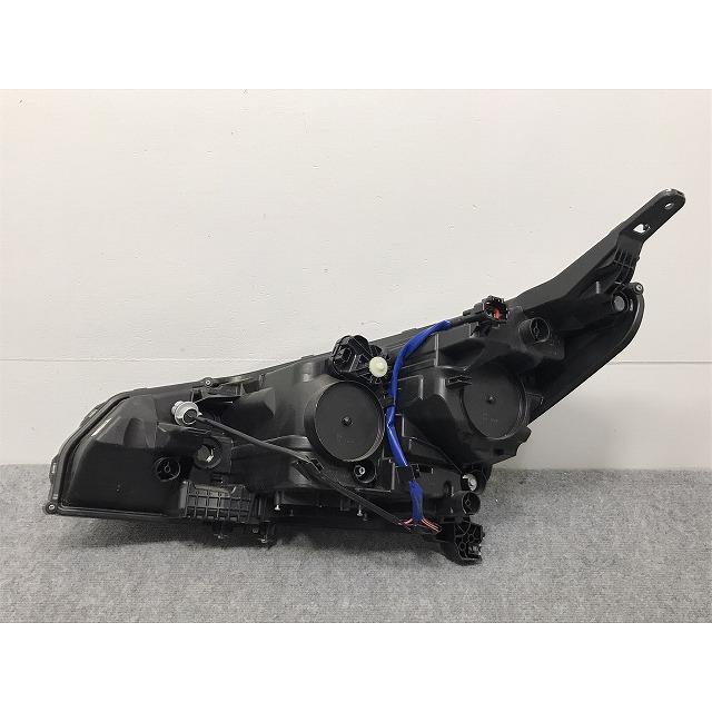 リーフ/LEAF ZE1 純正 右 ヘッドライト/ランプ LED レベライザー 刻印P