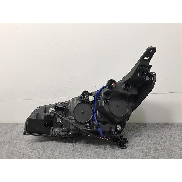 リーフ/LEAF ZE1 純正 右 ヘッドライト/ランプ LED レベライザー 刻印P