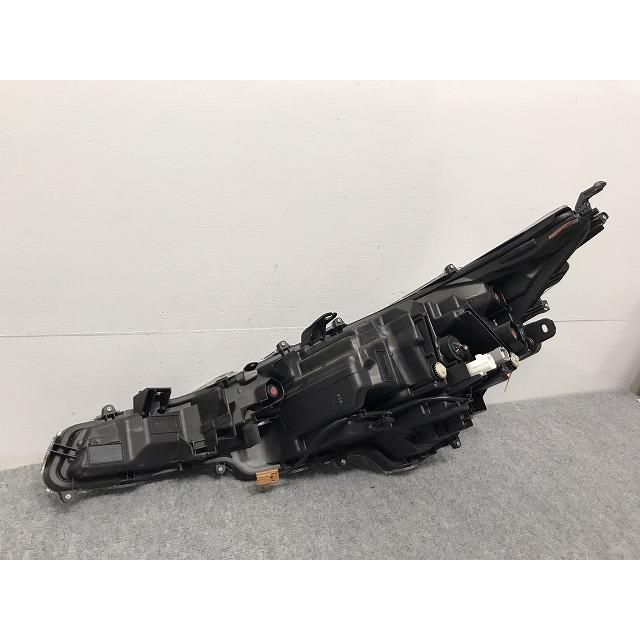 カローラ/スポーツ 210/NRE210H/NRE214H/ZWE211H 純正 右 ヘッドライト