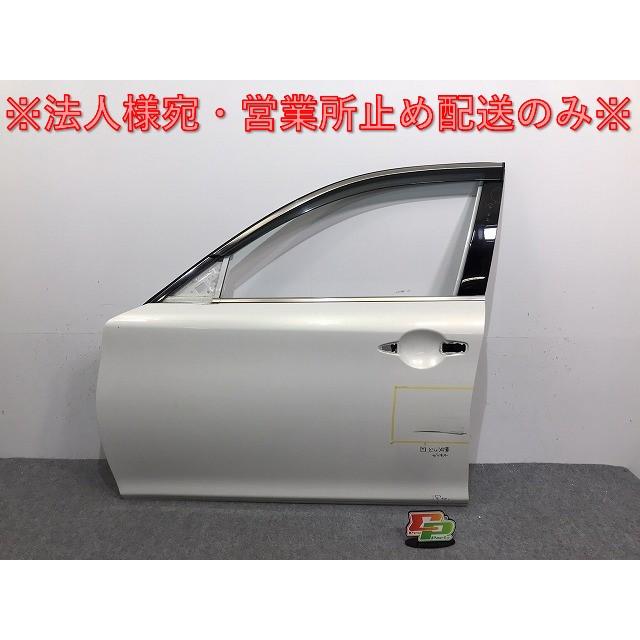H25 フーガ HY51 右フロントドア内張 81765 りゅー H25 フーガ HY51 右フロントドア内張 81765 りゅー H25 フーガ