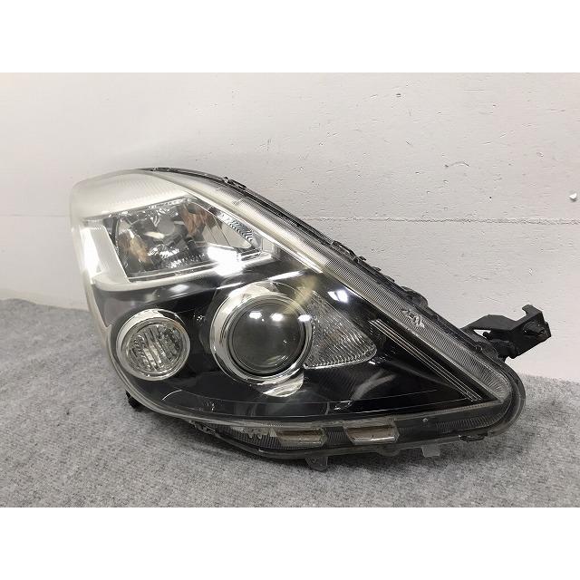 アイシス プラタナ ZGM10W ZGM15W ZGM11W 純正 後期 右 ヘッドライト