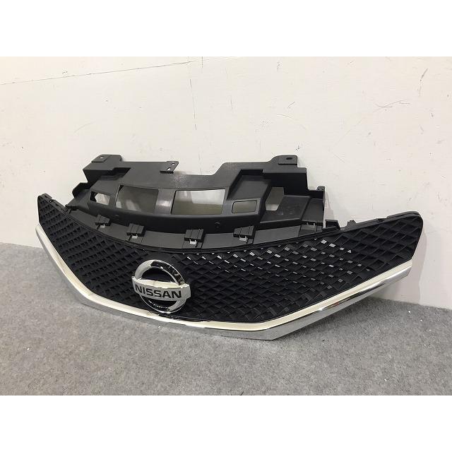 ノート/NOTE E12/HE12/NE12/SNE12 純正 中期 フロント グリル