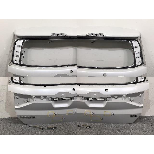 ライズ HV/A200A/A210A/A201A/A202A 純正 リアゲート/内張り付 67149