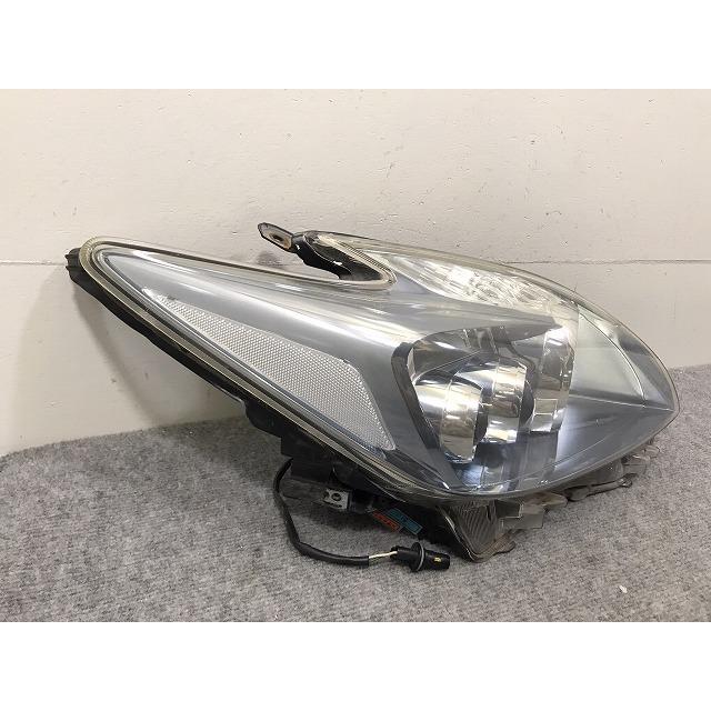 プリウス ZVW30 純正 前期 右 ヘッドライト ランプ LED レベライザー