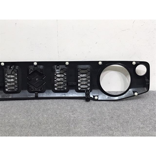 ジムニー/ジムニーシエラ JB64W/JB74W 純正 フロント グリル