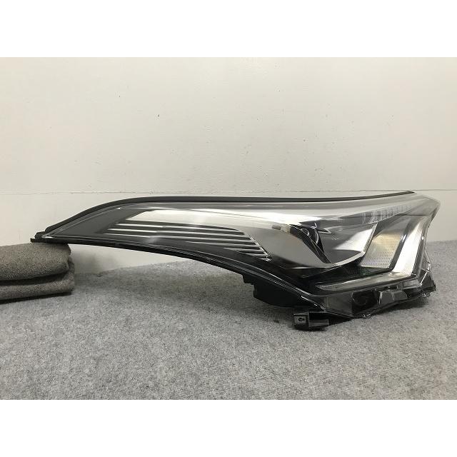 C-HR/CHR ZYX10/NGX10/NGX50 純正 中期 右 ヘッドライト/ランプ LED