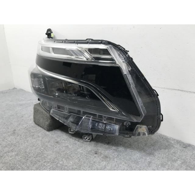 ヘッドライト 81108-28J10ブラック LED ecoparts44444_131893