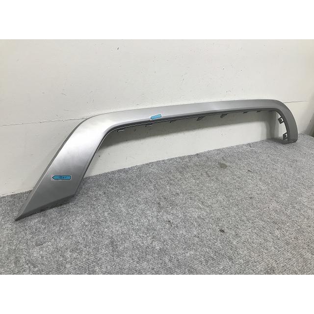 T-クロス　後期　純正 センターガーニッシュ　T-Cross　リアガーニッシュ 新品!Tクロス T-クロス C1DKR 純正 リア ガーニッシュ 2GM.807.425