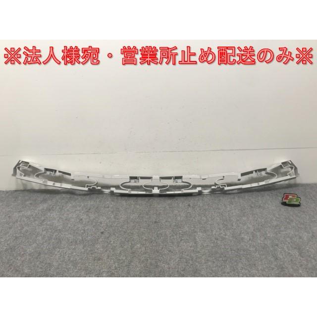 新品!X3シリーズ E83 純正 リア バンパー センター ホルダー 51 12 3
