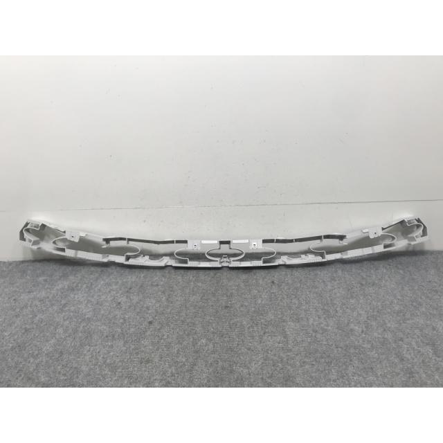 新品!X3シリーズ E83 純正 リア バンパー センター ホルダー 51 12 3