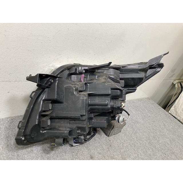 エスクァイア/ノア X/G 80系/ZRR80G/ZRR85G HV/ZWR80G 純正 後期 右