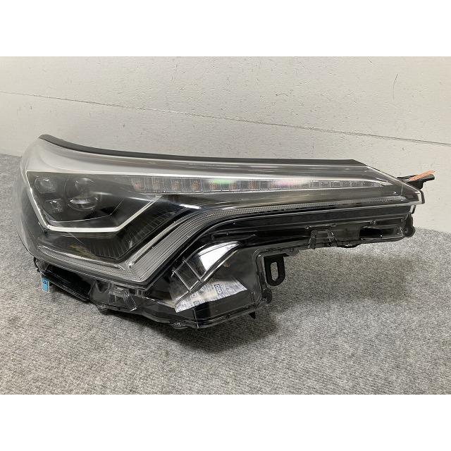 C-HR/CHR/G ZYX10/NGX10/NGX50 純正 中期 右 ヘッドライト/ランプ LED