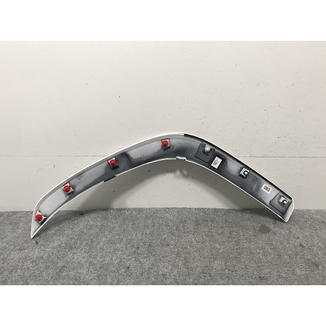 新車外し!ランドクルーザー/ランクル FJA300W/VJA300W 純正 左 リア