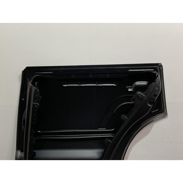 新品!トゥアレグ 7L系/2003-2010 純正 右 リア ドア 7L0833112 7L0833056M 未塗装 フォルクスワーゲン(134565)