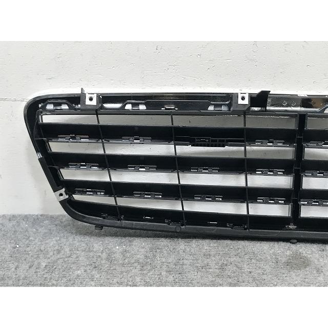 新品!Cクラス W203 純正 フロント グリル/ラジエーターグリル A