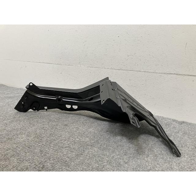 新品!CLSクラス W219 純正 左 フロント グリル アッパーサポート 2196200328 未塗装 メルセデスベンツ(134701)_2