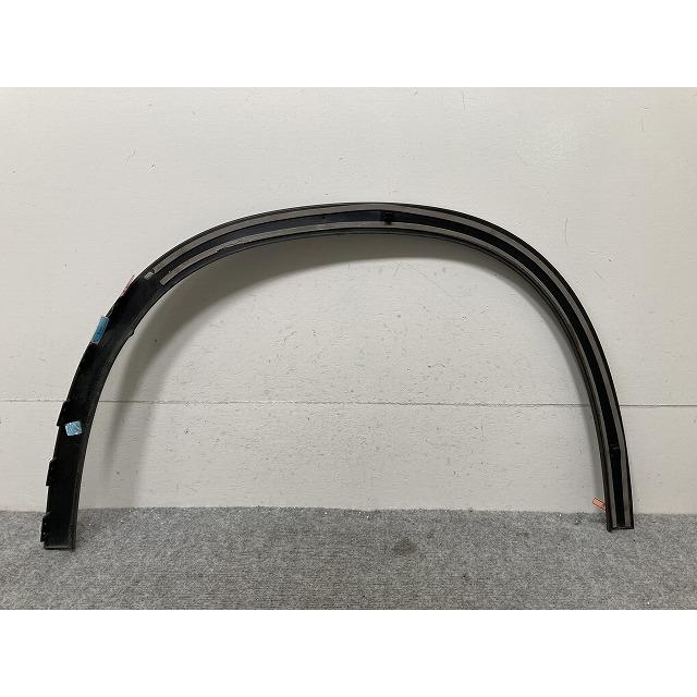 GLAクラス X156 純正 右 フロント フェンダーアーチモール/オーバー