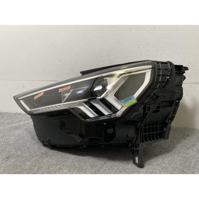 アウディ　Q3　左ヘッドライト　純正　83A.941.033.A Q3 F3系 純正 左 ヘッドライト ランプ LED 83A.941.033.A 83A941033A