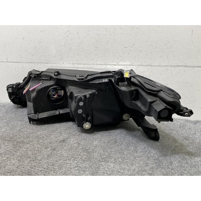 トヨタ　カムリ　右ヘッドライト　AXVH75 カムリ/X/G AXVH75/AXVH70 純正 中期 右 ヘッドライト/ランプ LED