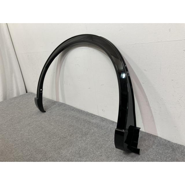 新車外し!クラウン/スポーツ AZSH36W 純正 右 リア フェンダーアーチ