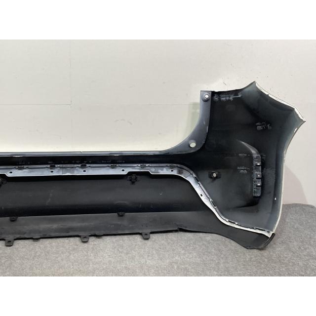 トヨタ　ヤリスクロス　純正リアバンパー　バンパーロア　パールホワイト トヨタ ヤリスクロス リアバンパーガーニッシュ カスタム エアロ