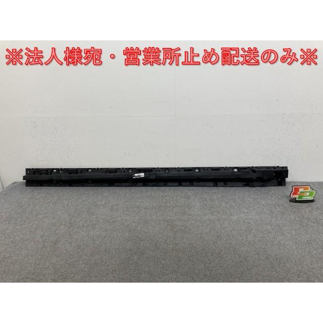 X7 G07 純正 左 ドア シル サポート 5177-7425469-105034-10 素地 BMW