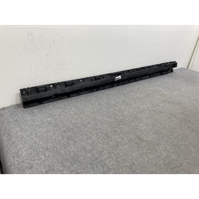 X7 G07 純正 左 ドア シル サポート 5177-7425469-105034-10 素地 BMW