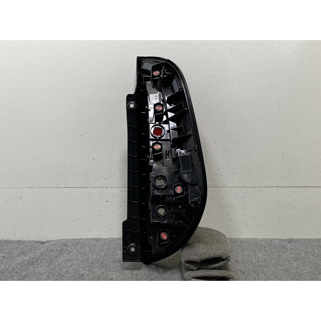 シエンタ/G/X MXPC10G/MXPL10G/MXPL15G 純正 左 テールランプ/ライト