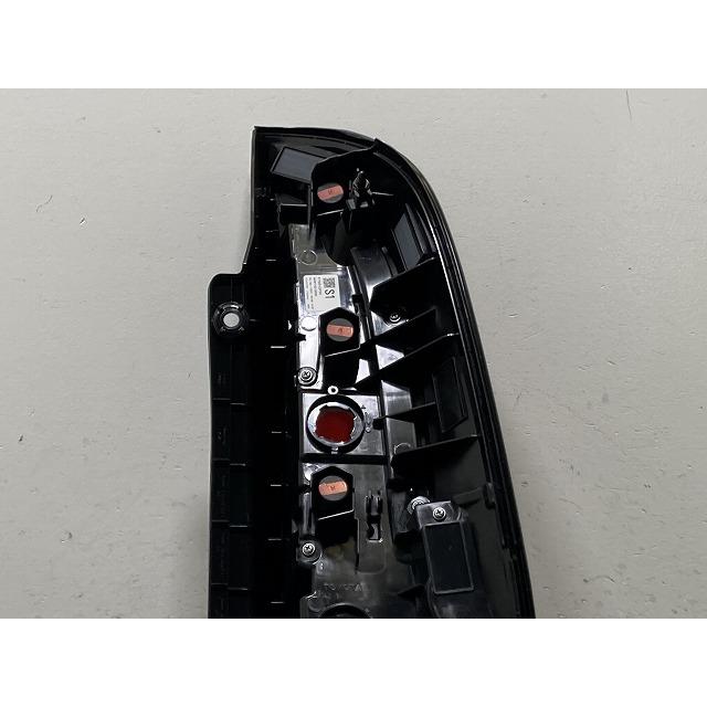 シエンタ/G/X MXPC10G/MXPL10G/MXPL15G 純正 左 テールランプ/ライト