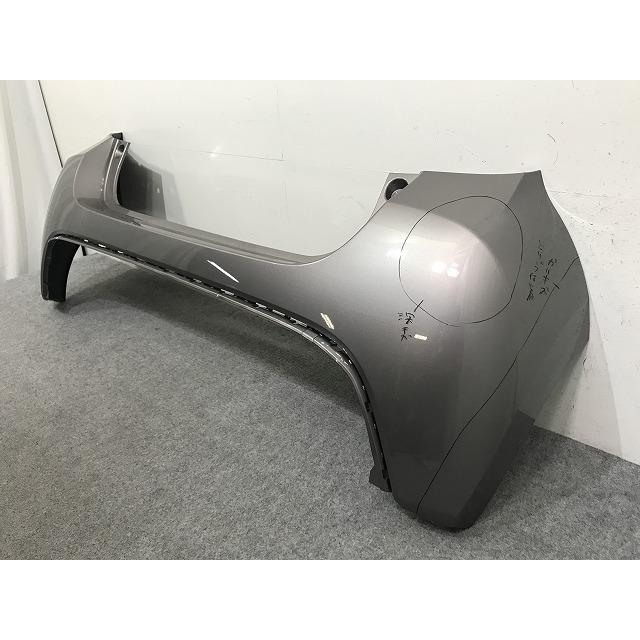 ヤリス ハイブリッド KSP210 MXPA10 MXPA15 MXPH10 MXPH15 純正 リア