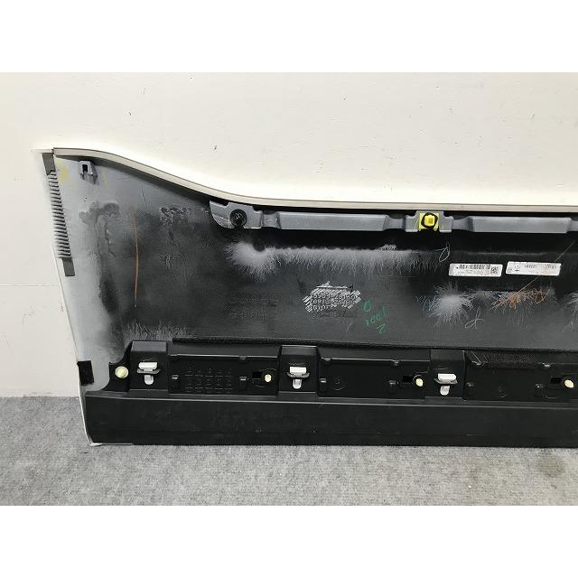 ZRR80W 80系ボクシーノア純正右フロントドアパネルガーニッシュ