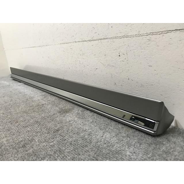 新車取り外し!LM/500h TAWH15W 純正 右 フロント ドア サイドパネル