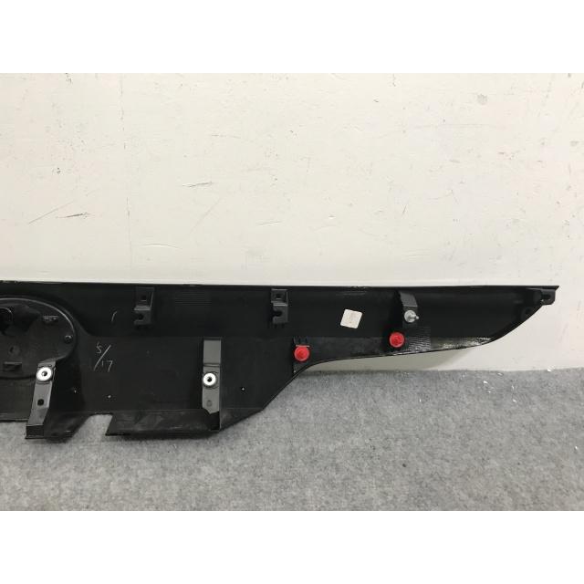 90系 ノア 純正 リア ガーニッシュ ★新車外し★ 90系 ノア 純正 リア ガーニッシュ ☆新車外し☆ 90系 ノア 純正