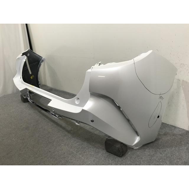 新車取り外し!クラウン スポーツ AZSH36W 純正 リア バンパー 52159