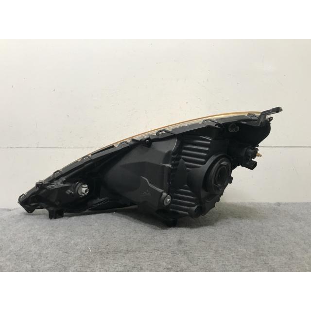 フィット GE6/GE7/GE8/GE9 純正 前期 右 ヘッドライト/ランプ ハロゲン