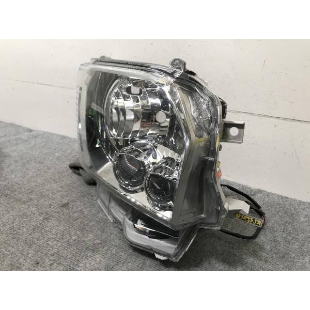 ハイエース/レジアスエース 200系/4型/5型/6型/7型 純正 後期 右