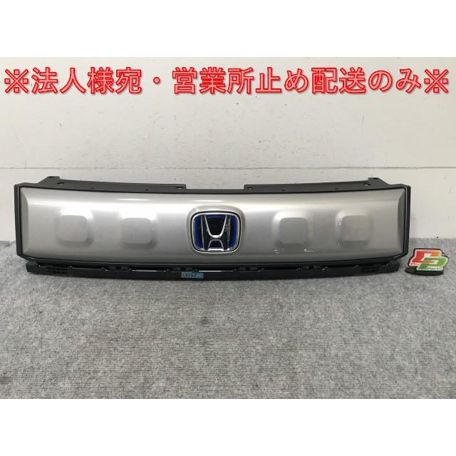 フリード クロスター e:HEV 純正フロントアッパーグリル 新車取り外し!フリード クロスター GT2/GT4 e:HEV/GT6/GT8 純正