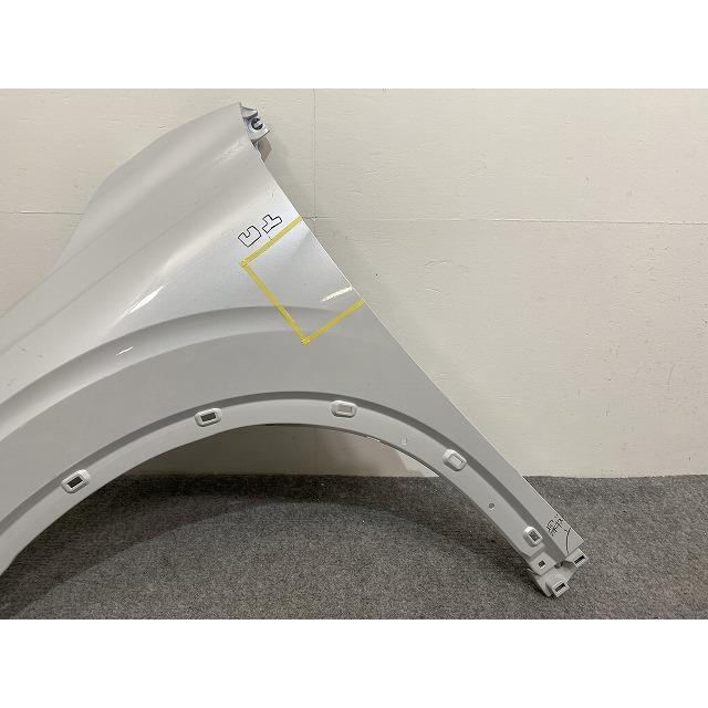 アウトランダー PHEV GN0W 純正 左 フロント フェンダー 63113W 180P