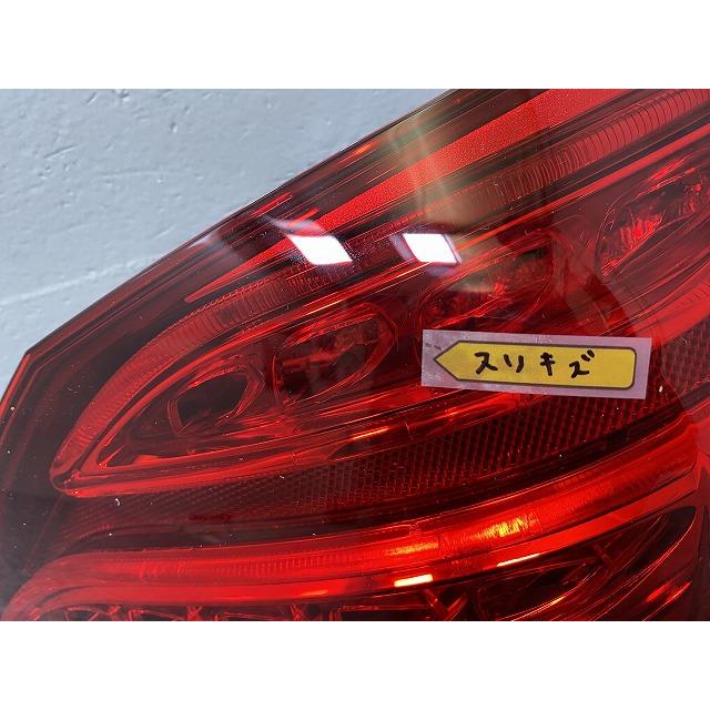 新品!Cクラス W205 純正 右 テールランプ/ライト/レンズ LED