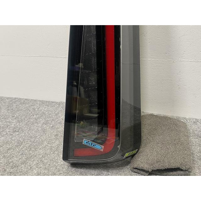 セレナ C28/NC28/FC28/FNC28 e-POWER/GC28/GFC28 純正 右 テールランプ