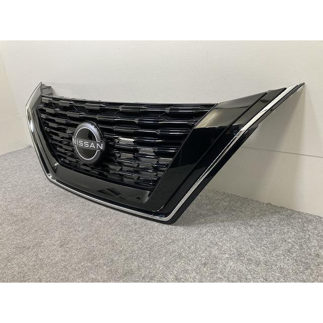 エクストレイル/X-TRAIL T33/SNT33 純正 フロント グリル/ラジエーター