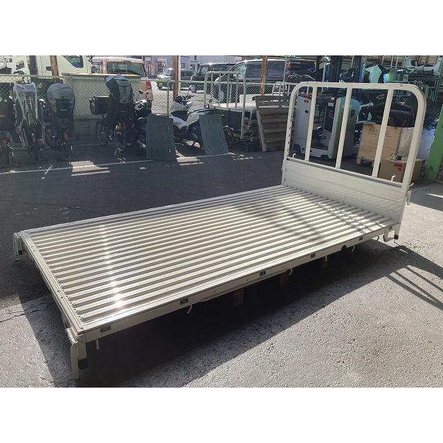 ■トヨタダイナ■ワイド■グリル■車両取り外し部品■中古部品■トヨエース・デュトロにも■ 新車取り外し!ダイナ/トヨエース/デュトロ 平成23年7月~ 純正 平ボディ