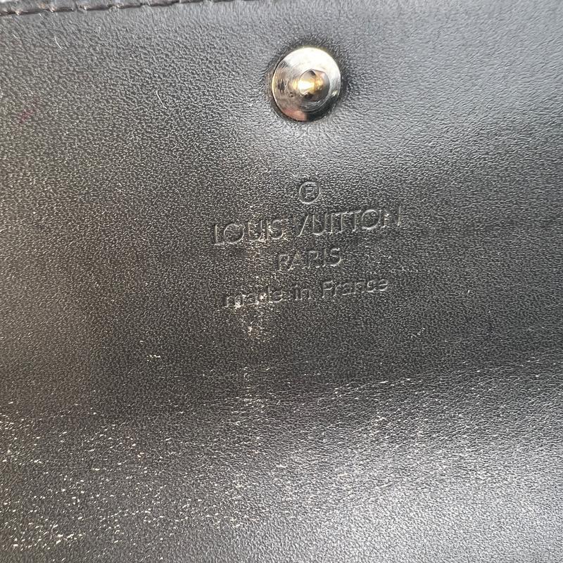 LOUIS VUITTON（ルイ・ヴィトン） モノグラムマット サラ 財布